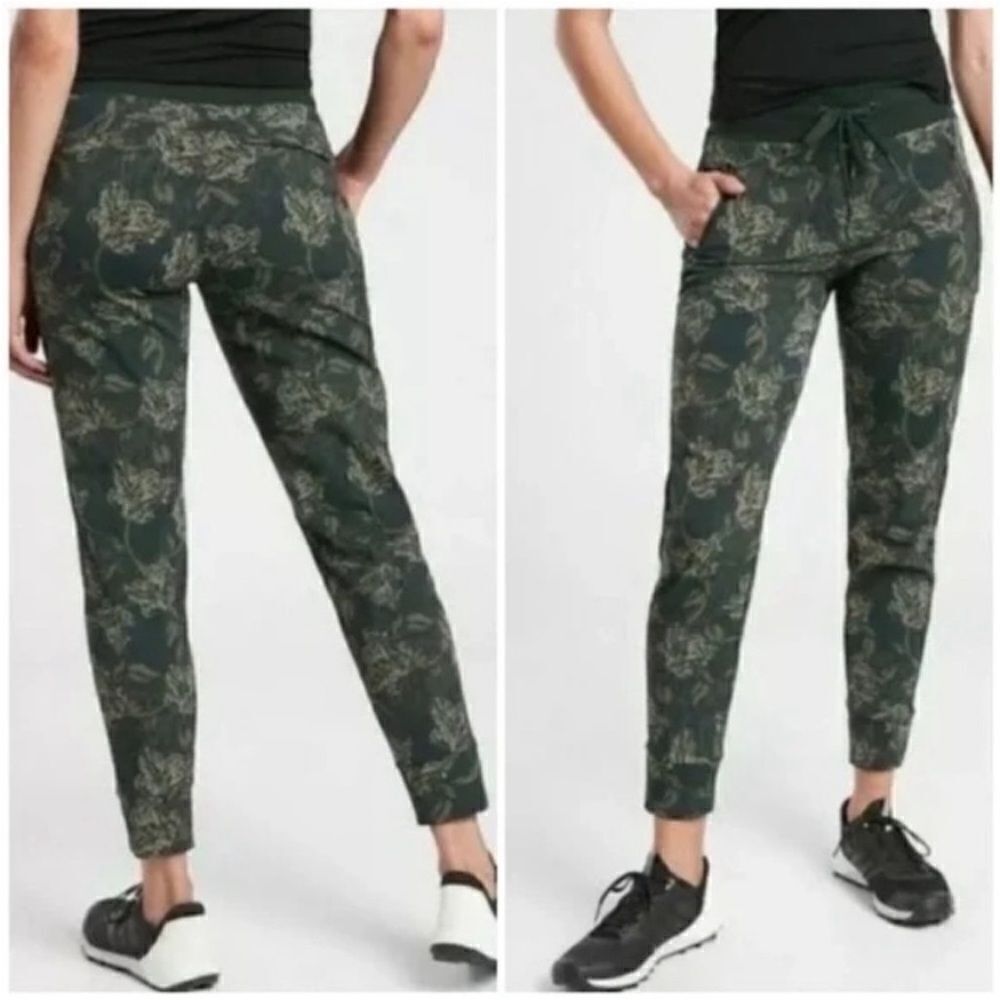 Athleta Trekkie North Printed Jogger Pants Sz 4 Terra Firma Olive Green  #657666